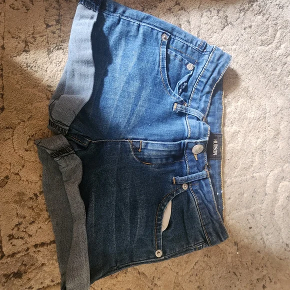 Girls Hudson Shorts - Picture 6 of 7